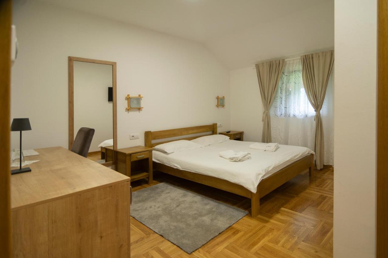 Lux Smestaj Ivanjicki Konaci Ivanjica Buitenkant foto