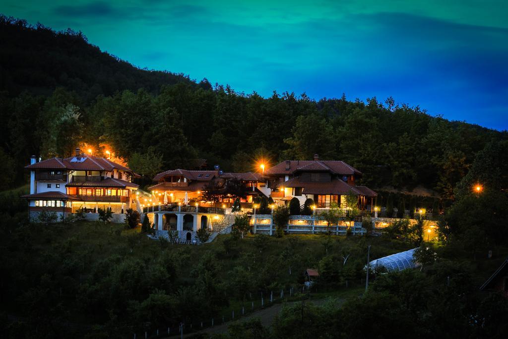 Lux Smestaj Ivanjicki Konaci Ivanjica Buitenkant foto